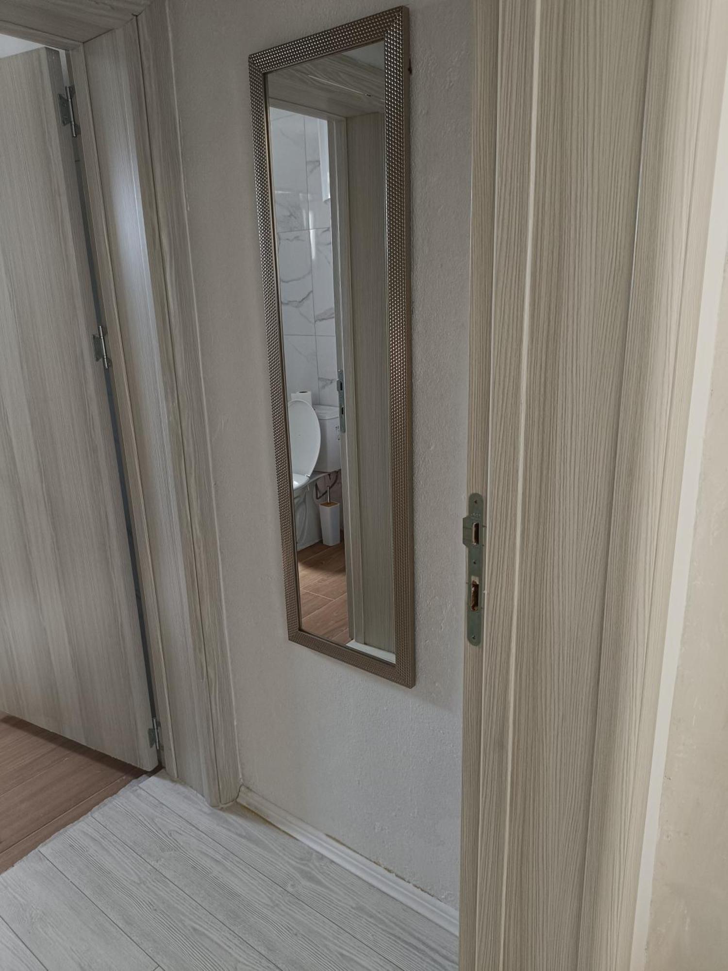 Matija Airport Apartment Mitrovici  Bagian luar foto