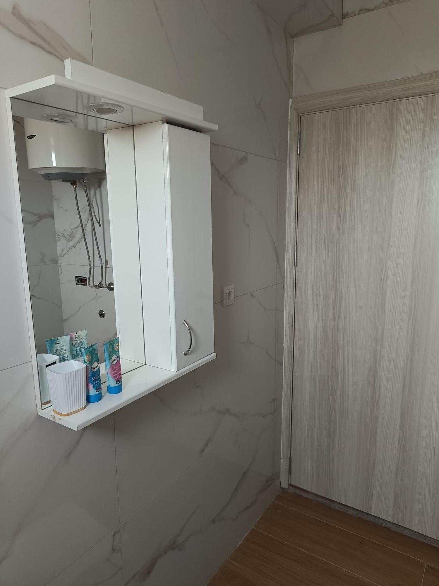 Matija Airport Apartment Mitrovici  Bagian luar foto