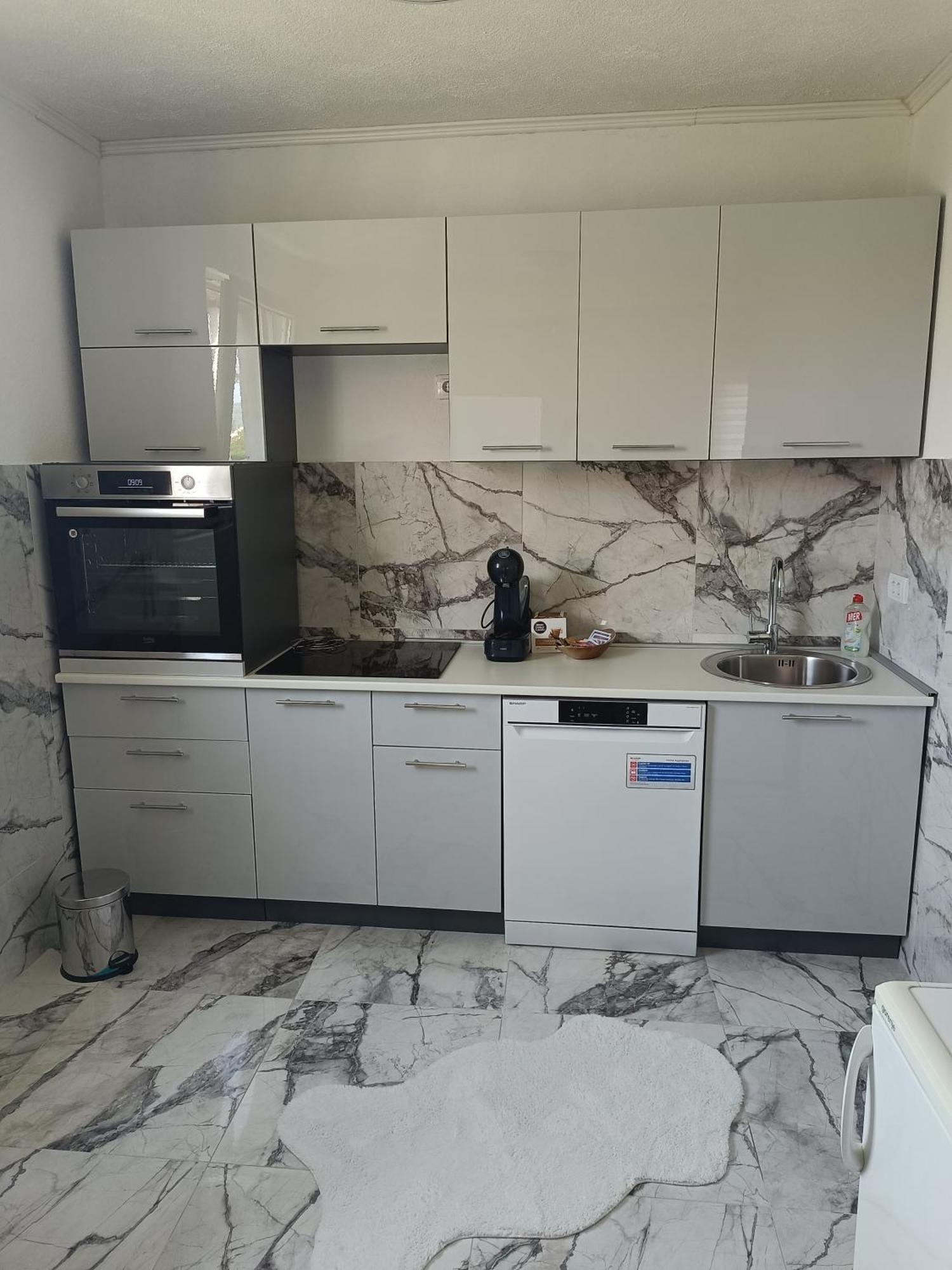 Matija Airport Apartment Mitrovici  Bagian luar foto