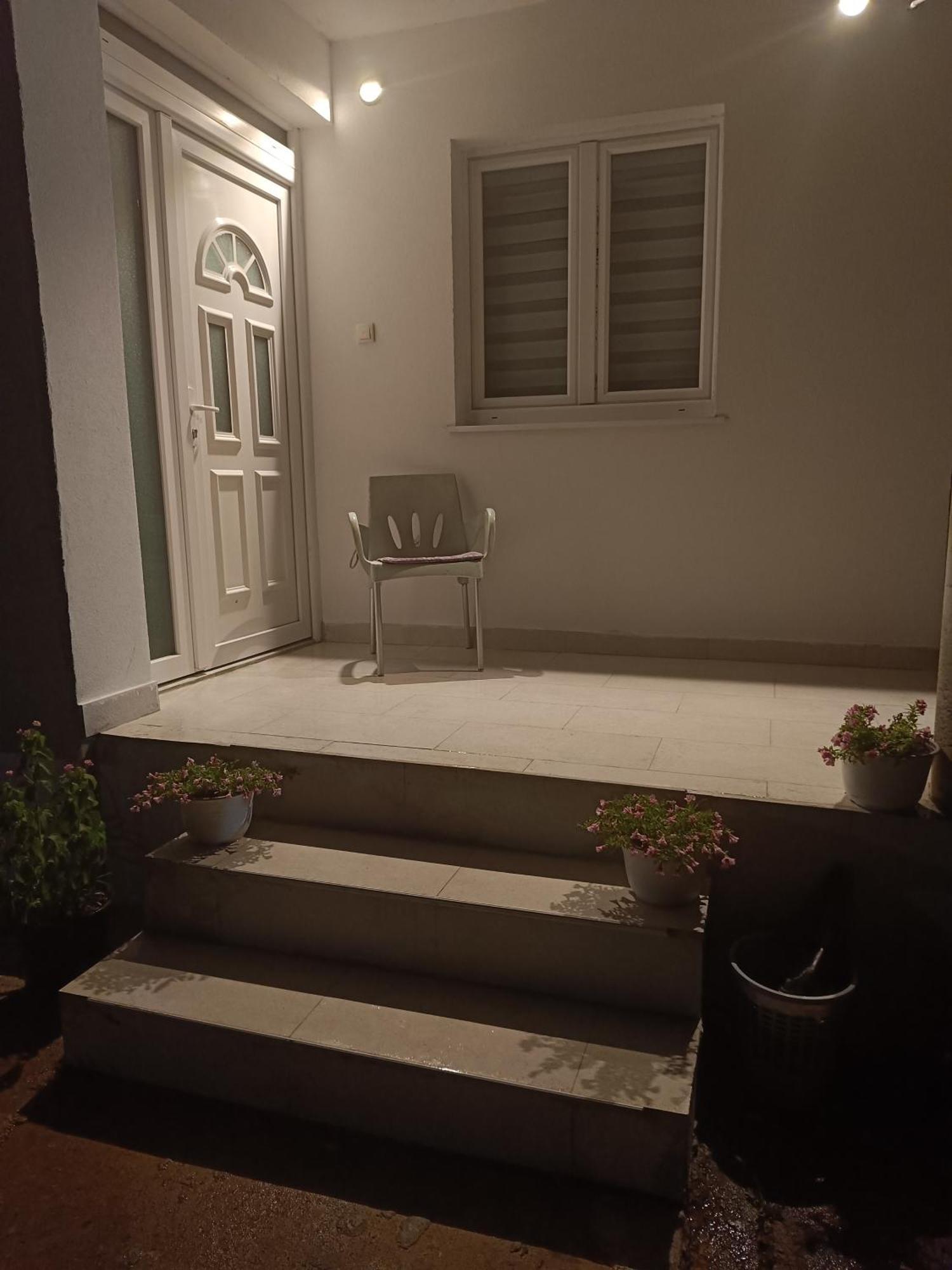 Matija Airport Apartment Mitrovici  Bagian luar foto